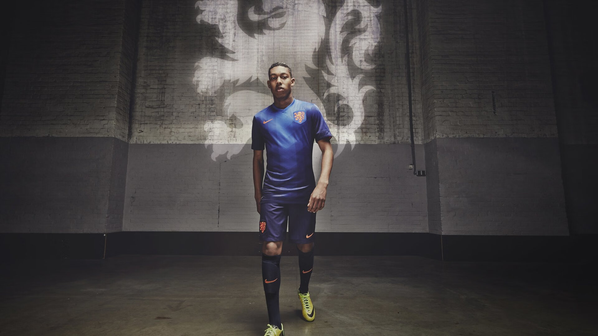 九游体育全站-法国足球职业联赛竞争激烈，场面火爆，法国足球队2021